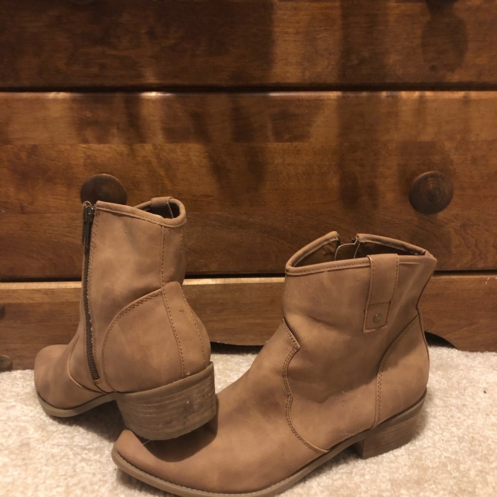 American Eagle Tan Ankle Booties Size 10